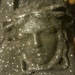 Meet your Posher, Victor